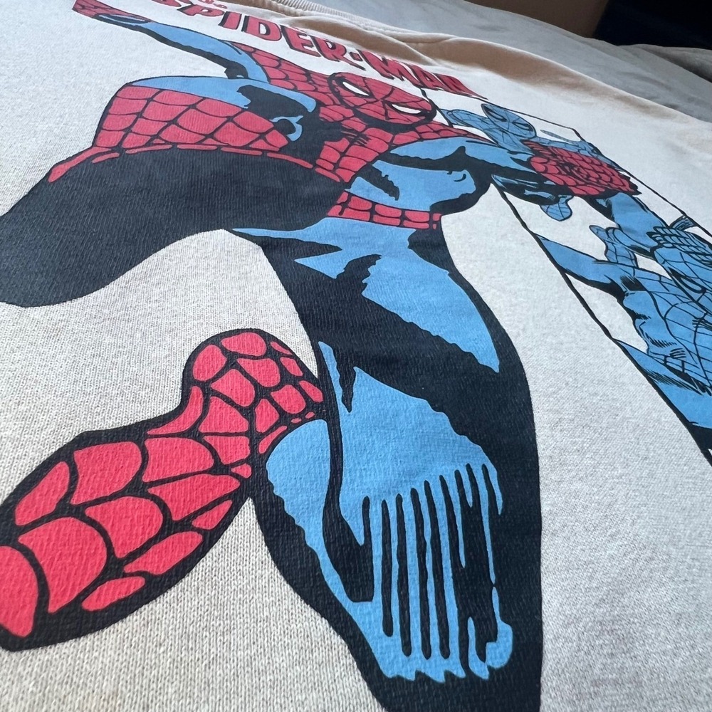 Spider-Man Sweatshirt Mens Large Beige Graphic‎ Crewneck Red Pullover Marvel